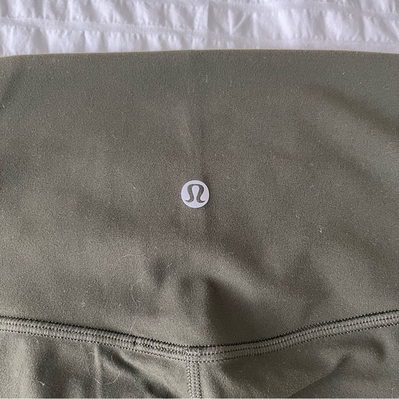Lululemon Align High Rise Leggings 21” Dark Olive sz 4 - Picture 8 of 8